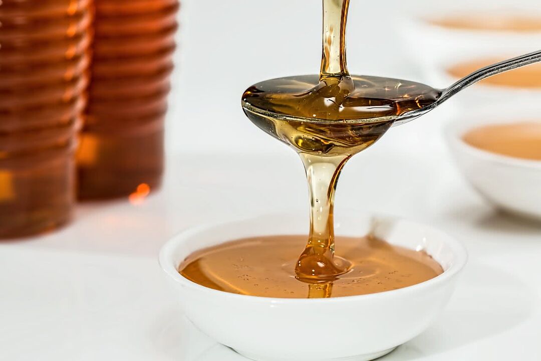 عسل برای درمان پوکی استخوان سینه